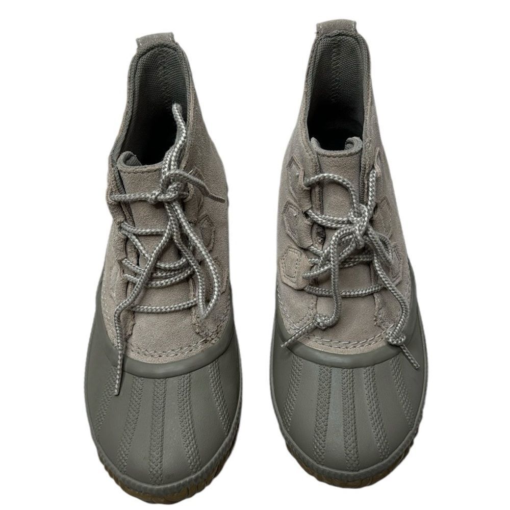 Sorel Out N About Plus Taupe Suede Duck Ankle Boots. Size 6.